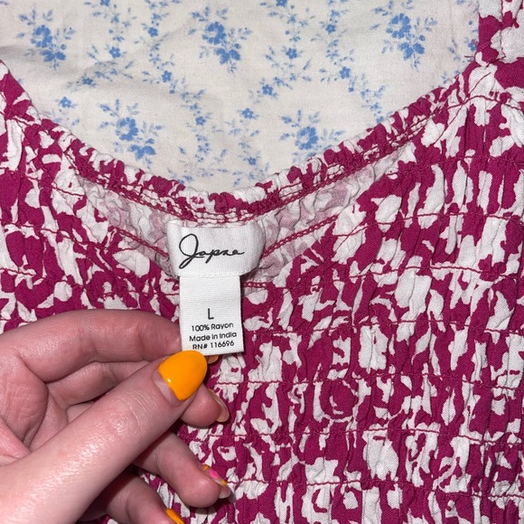 floral top - Picture 2 of 2